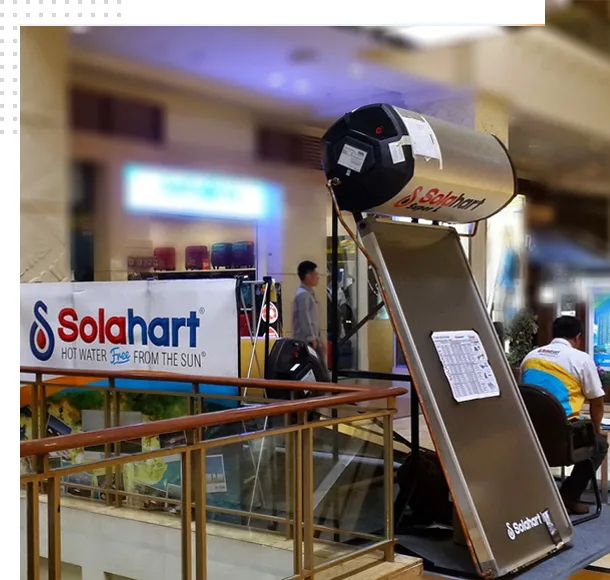 Solar water heater terpasang di atap rumah